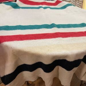 Vintage 4 Point Hudson's Bay Co Blanket 100% Wool Canada England READ